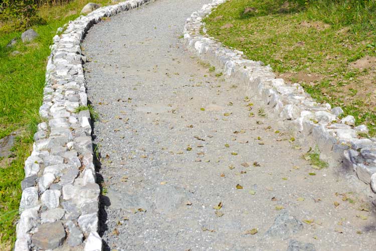 powerful way to create clear lines that make your driveway look neat and intentionalpowerful way to create clear lines that make your driveway look neat and intentional