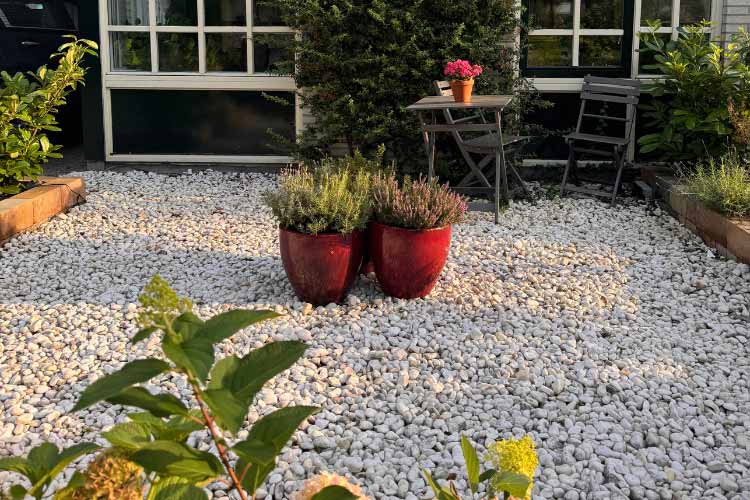 add a natural touch with white river rock or pea gravel