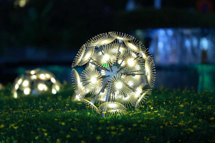 garden stakes require almost no effort to be installed