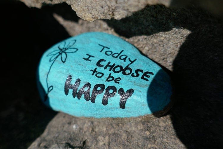 The key with painting inspirational and motivational quotes on small rocks is to keep it short yet powerful