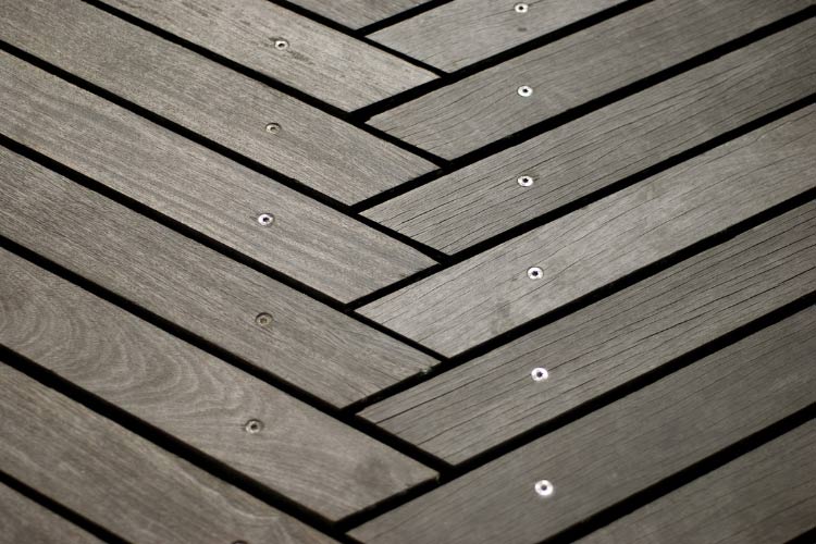 You can even gather the kids to turn it into an easy DIY family activity