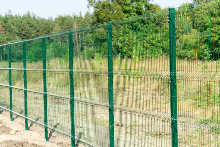 stretch good quality welded wire mesh tightly using fence pullers